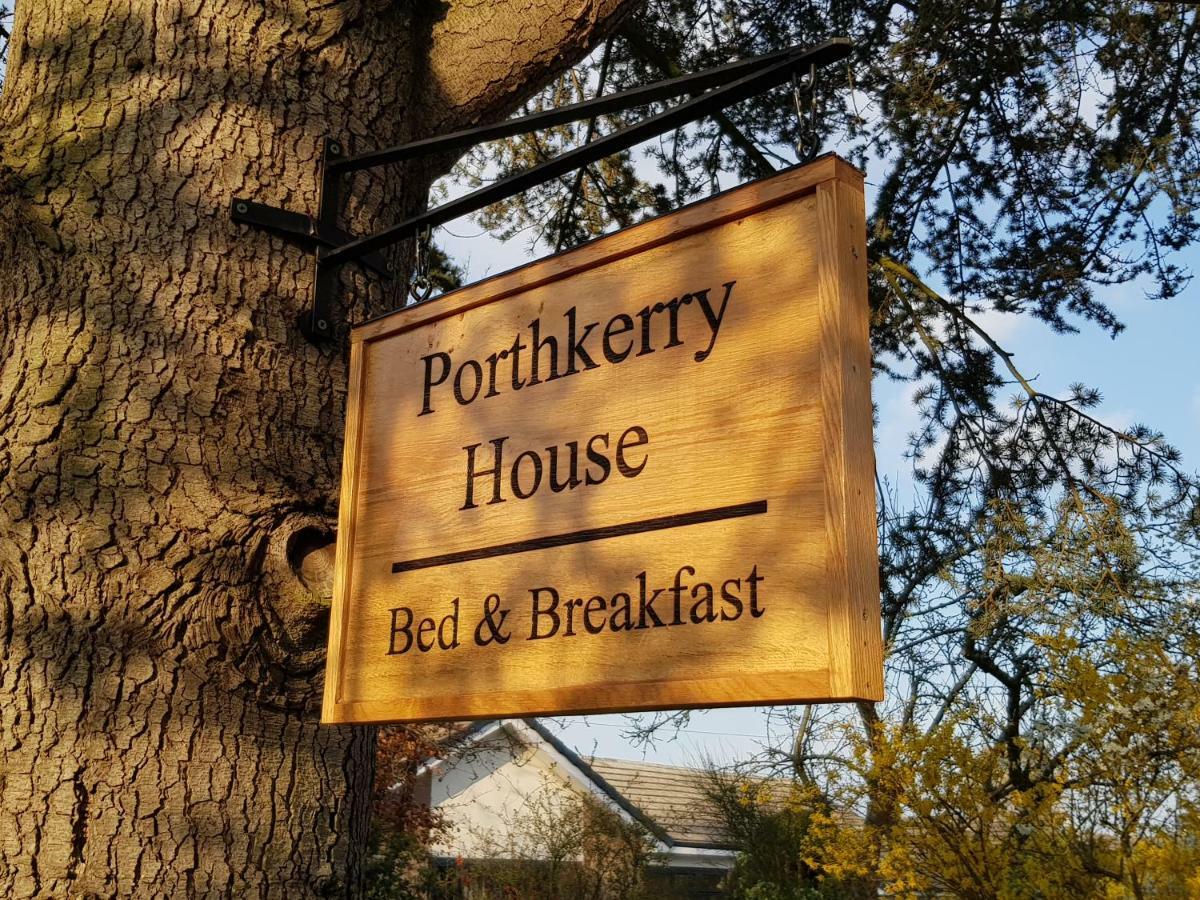 Porthkerry House Bed And Breakfast Little Budworth Exteriör bild